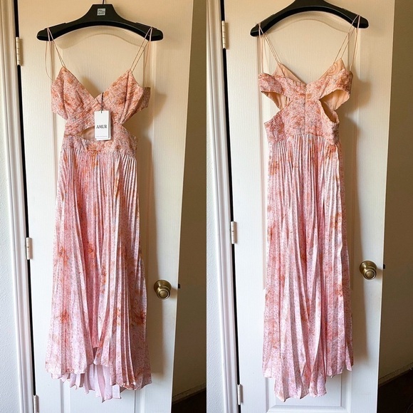 AMUR Lumi Dress 6 - Picture 2 of 8